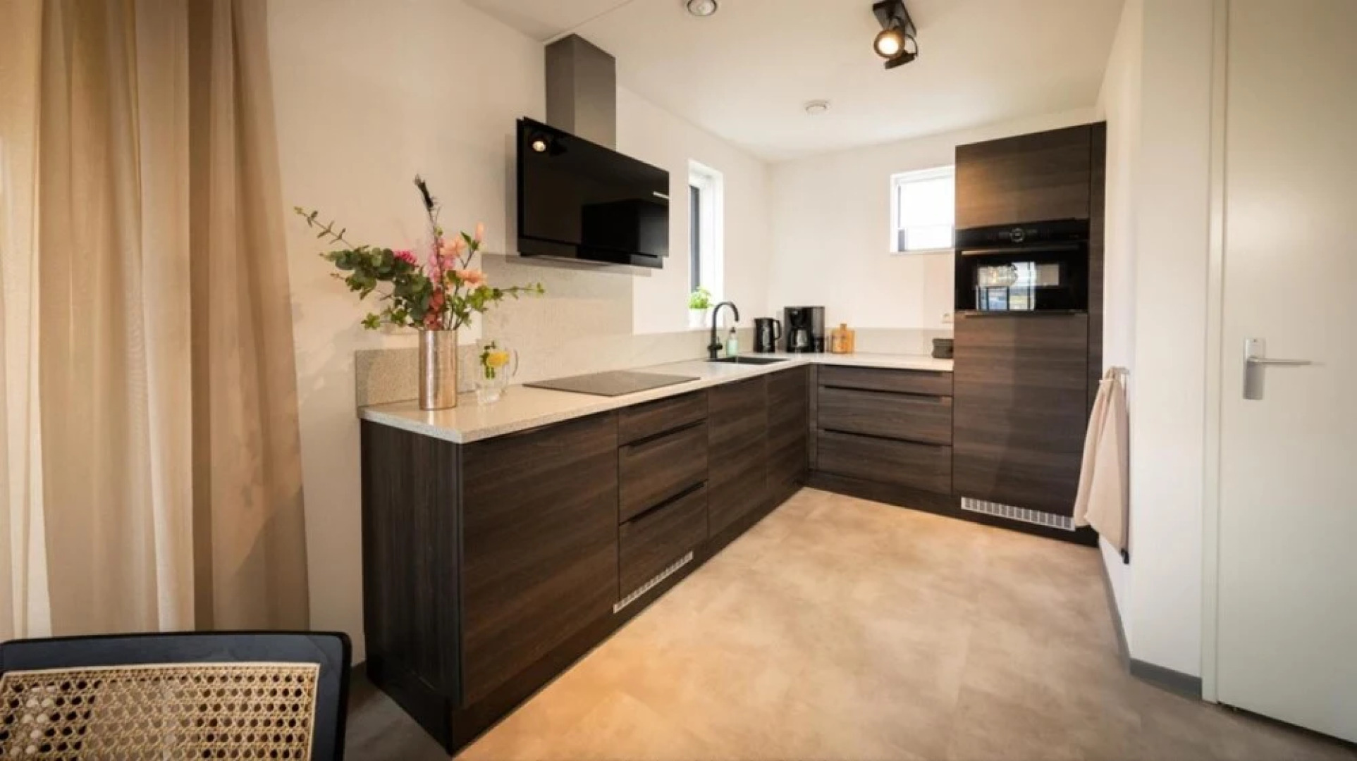 Premium Water 6p in Thorn