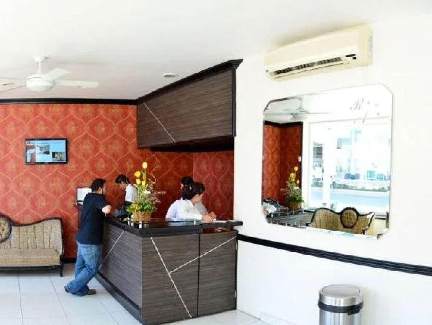 Real Avenida Hotel