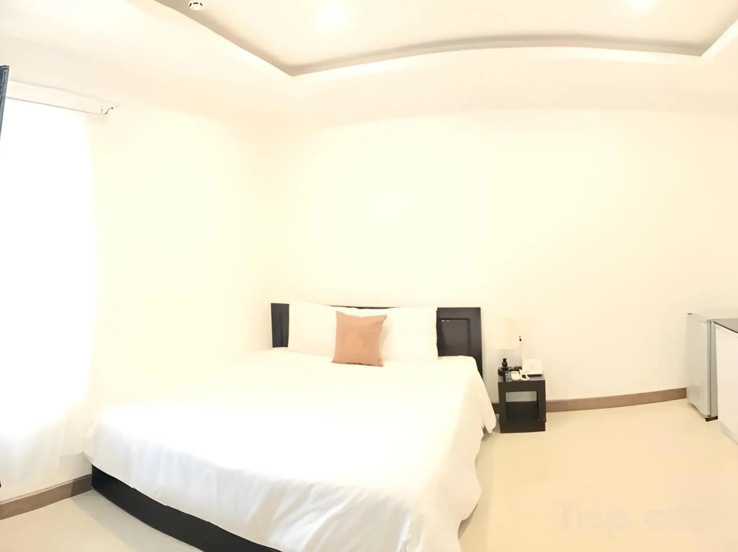 Phuong Dong Hotel & Apartment