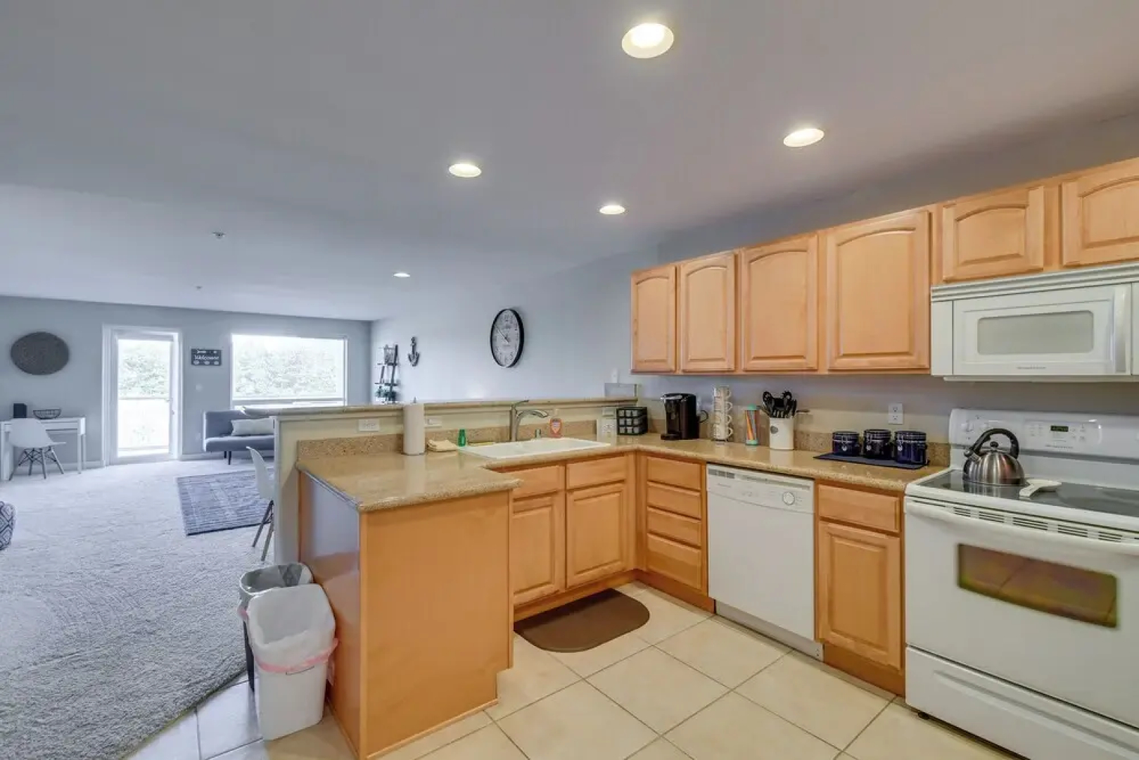 Westport Vacation Rental: Walk to Beach!