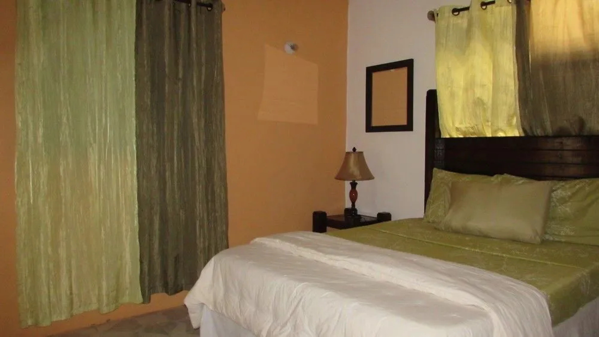 RafJam Bed & Breakfast Kingston