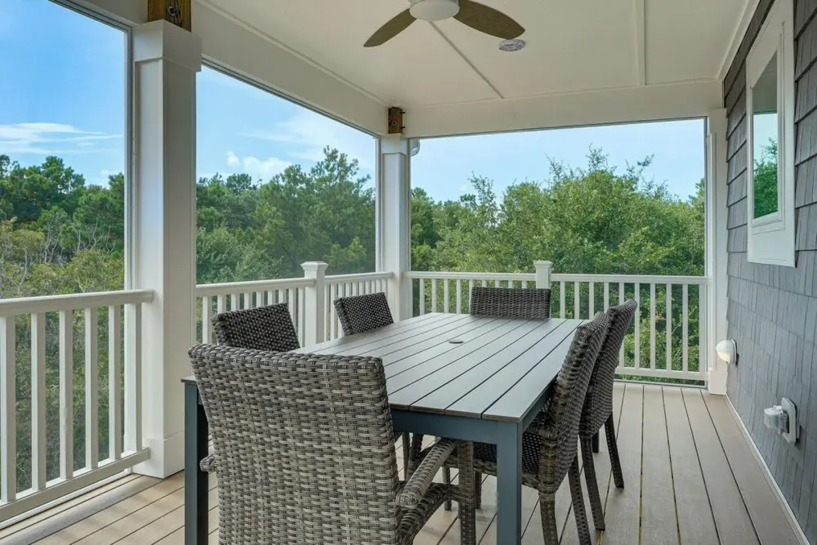 Walk to Beach: Southern Shores Retreat w/ Hot Tub