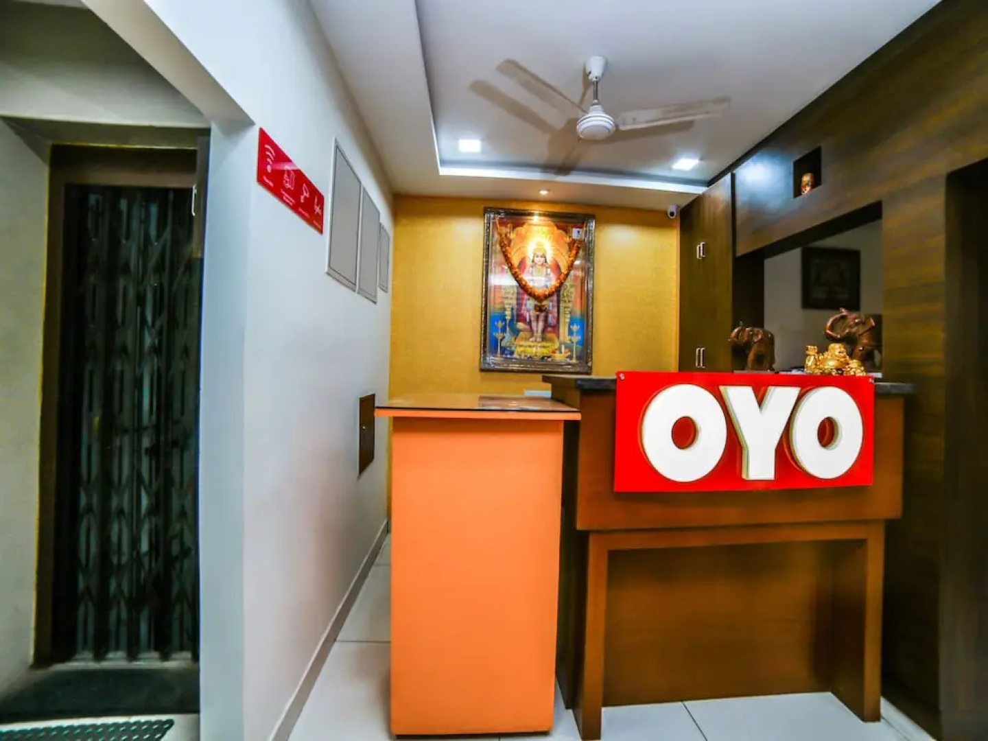 OYO 13909 Kartikeya Grande