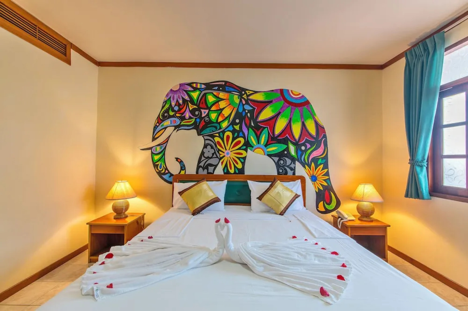 Panda Hotel（Patong Beach）