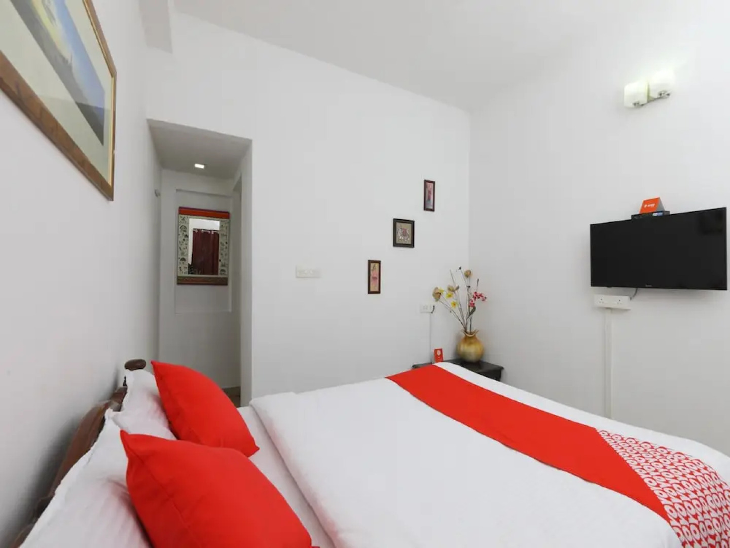 OYO 14440 Home Comfort 1BHK Near Auroville Beach