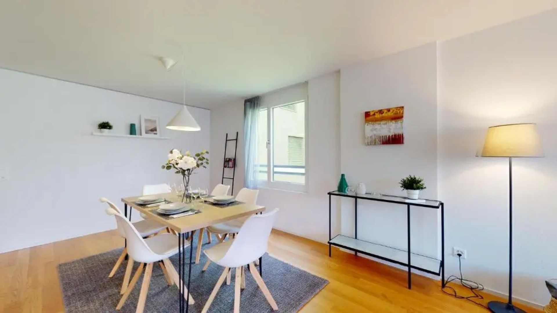 Sublime contemporary apartment in the city centre