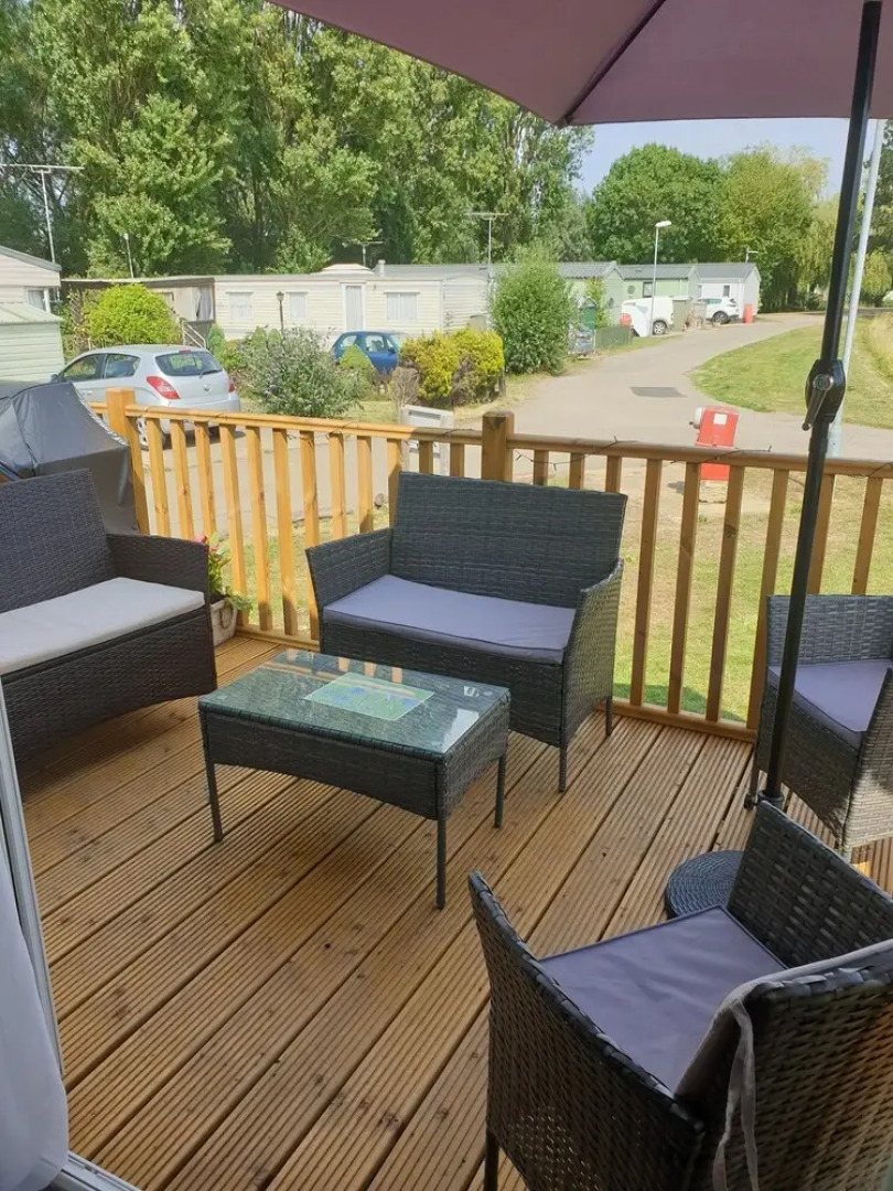 Outstanding 3 bedroom2018model caravan Northampton