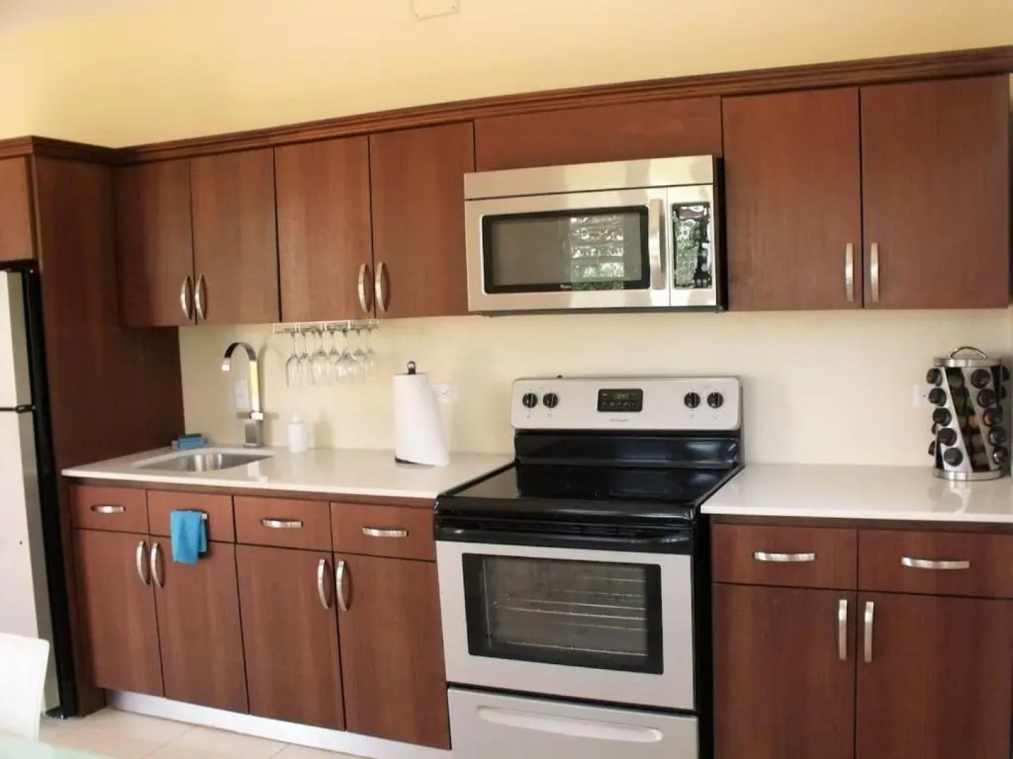 Isabela Villa Bonita - Vacation & Event Venue Sleeps 50!