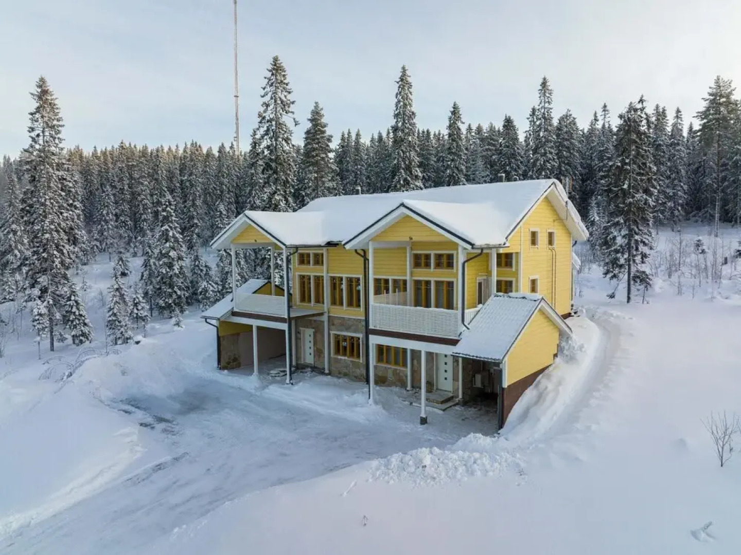 Villaroosa Hyv l Nkyl