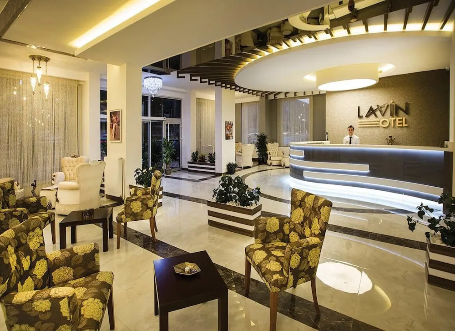 Lavin Otel