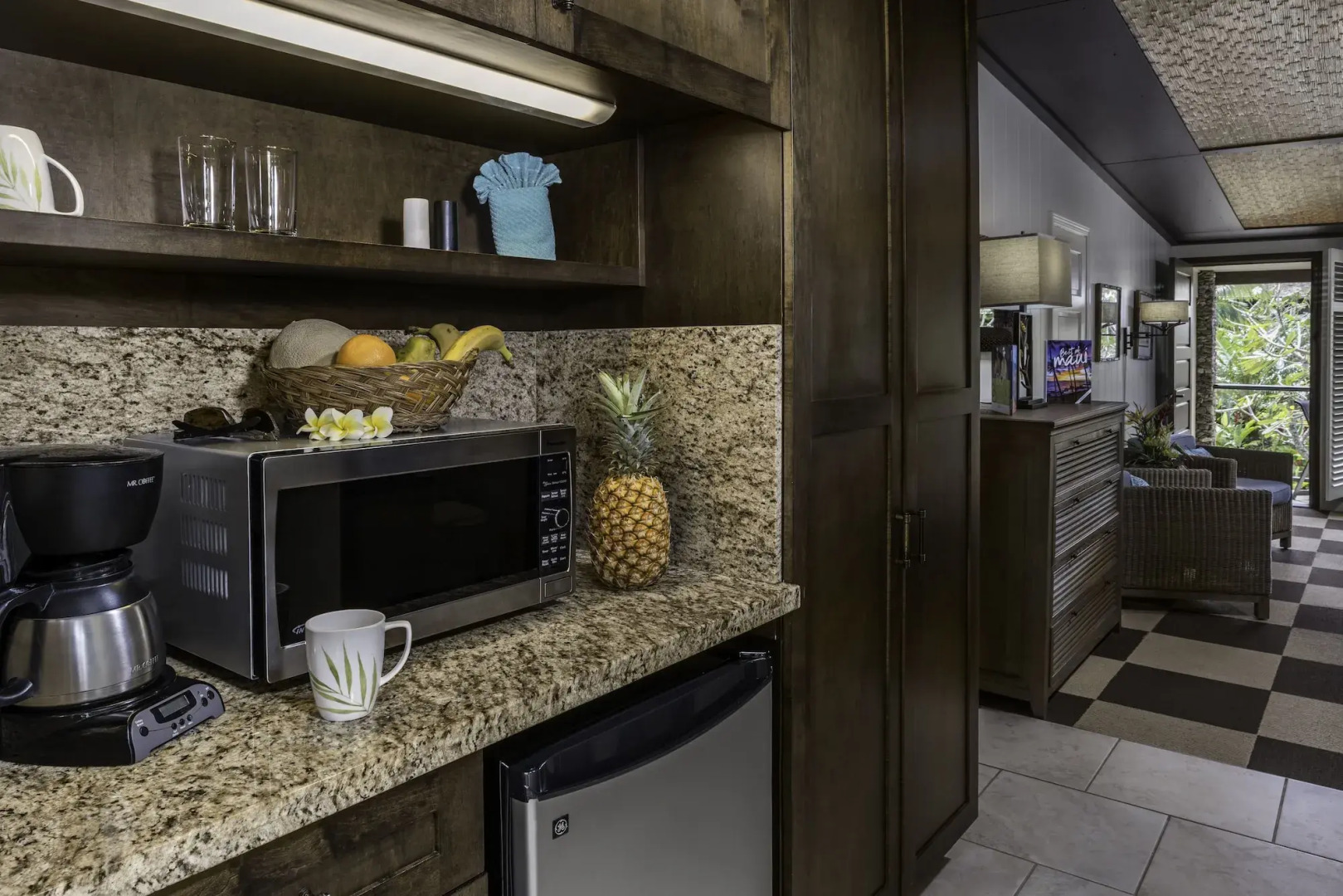 The Mauian - Boutique Beach Studios on Napili Bay