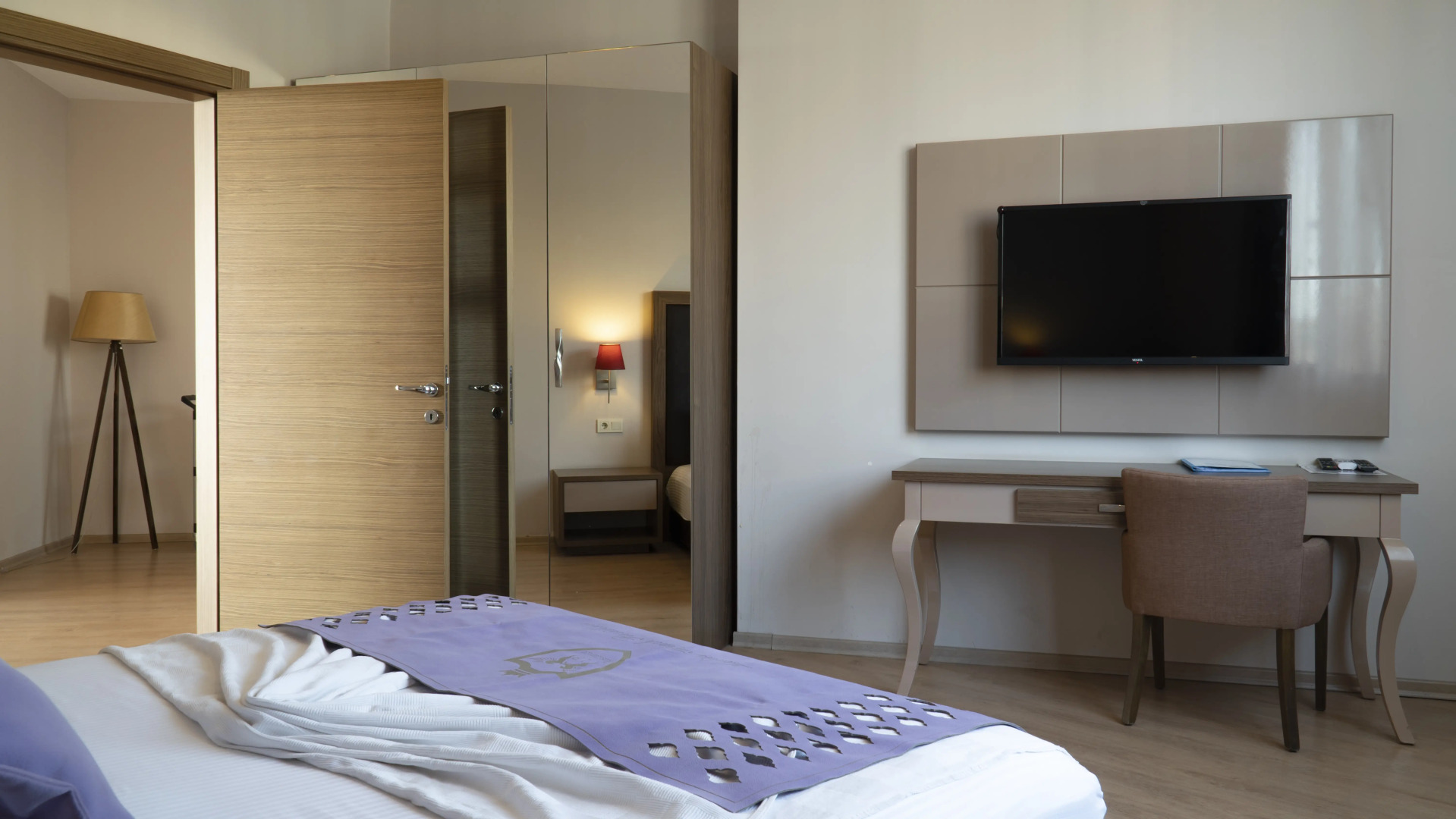 Ladies Beach Suit Otel