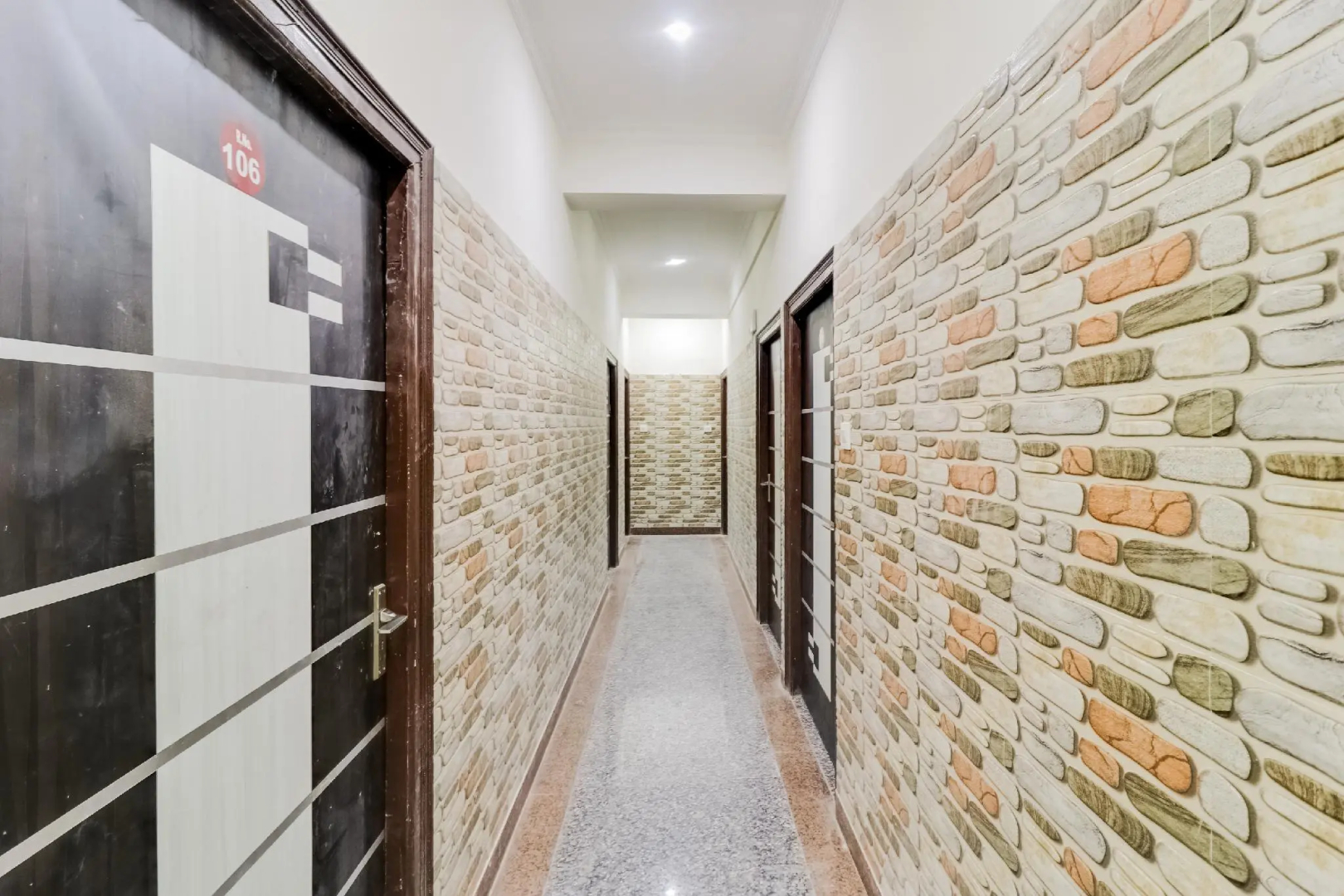 OYO Flagship 70617 R.c. Inn