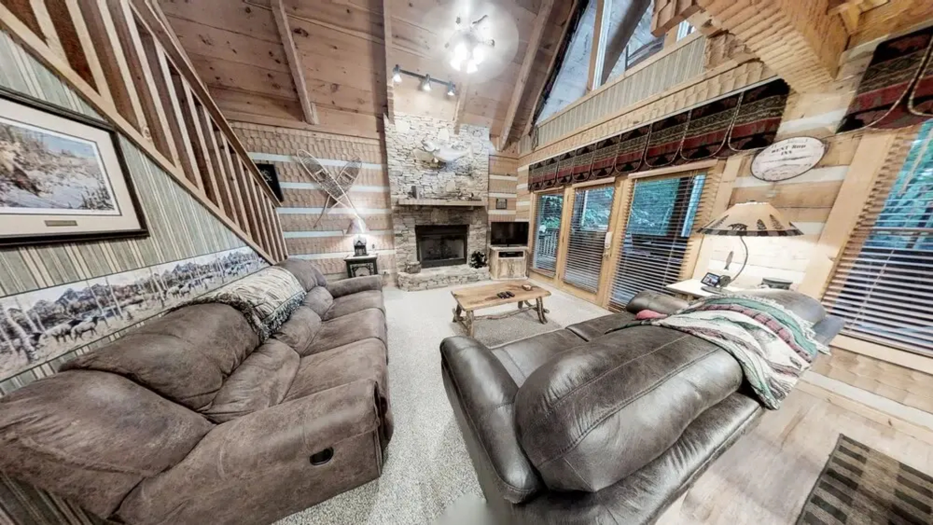 Streamsong Secluded Creek View Cabin with Hot Tub and Pool Table by RedAwning