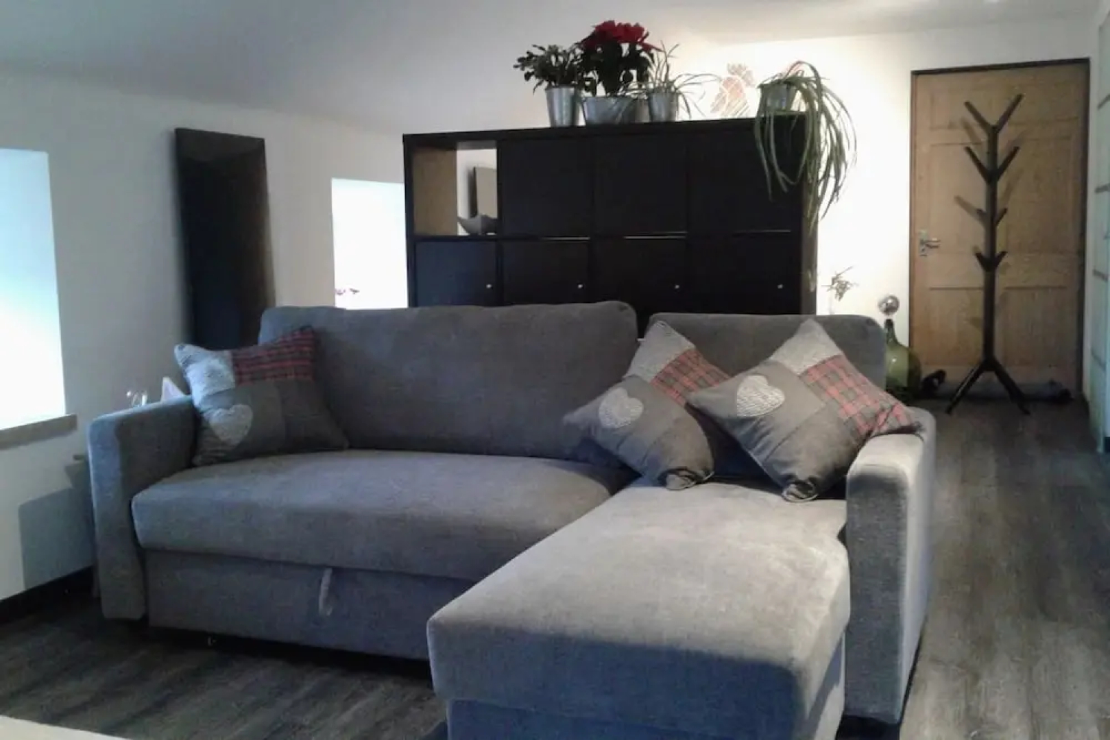 Beautiful 1-bed Barn Conversion Studio Apartment