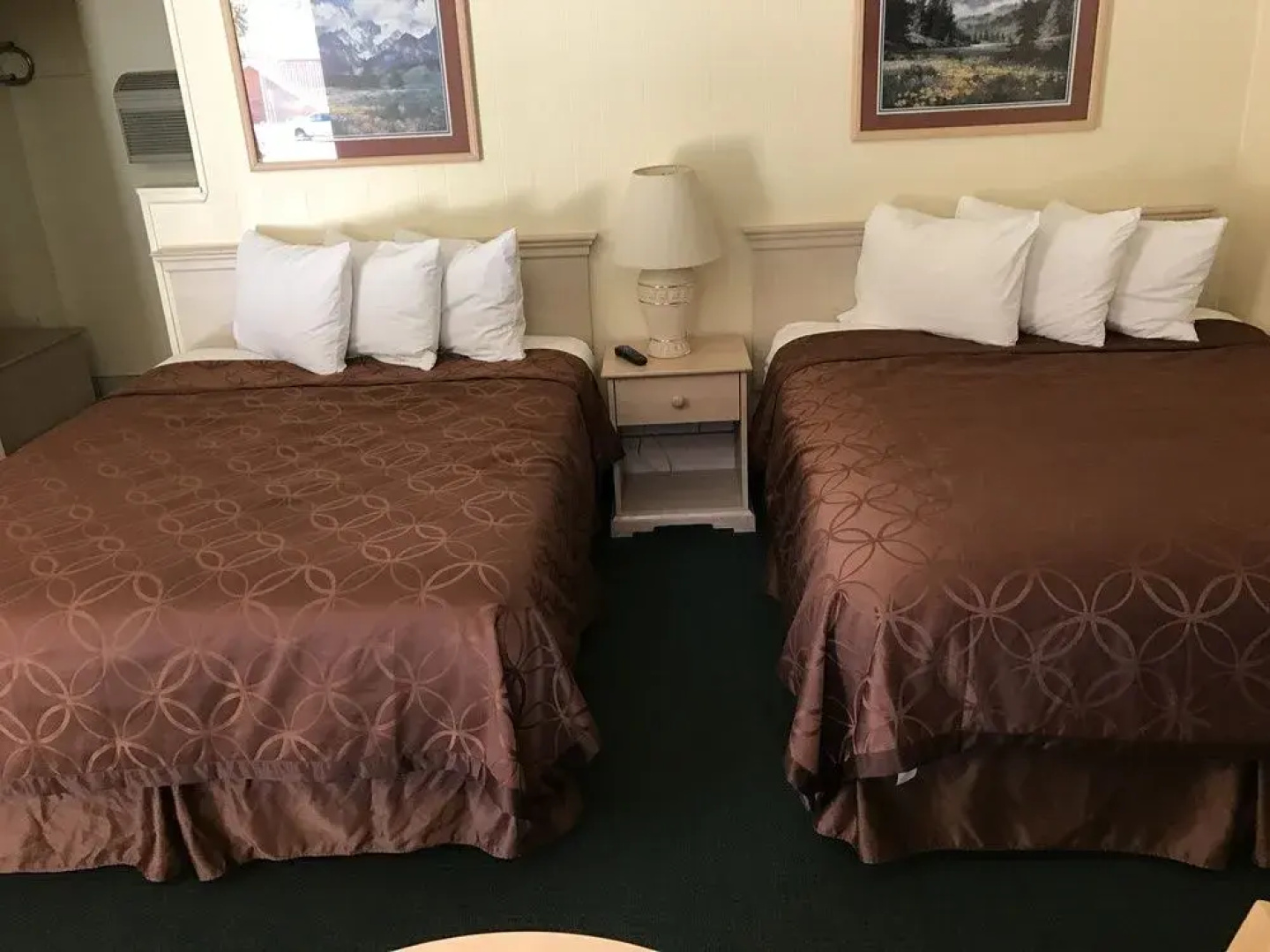Frontier Lodge