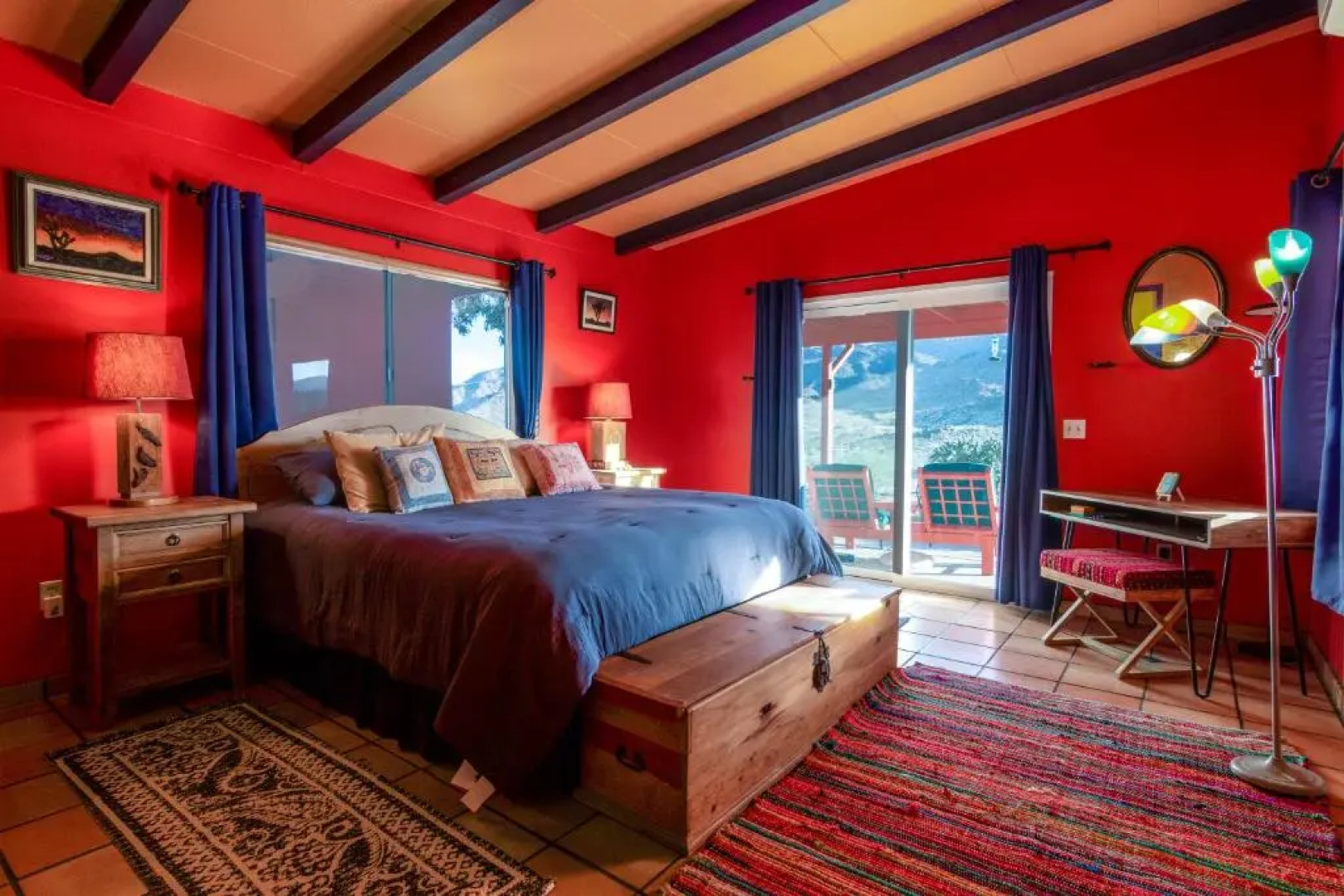 Chuck's Cabin in a Joshua Tree Community