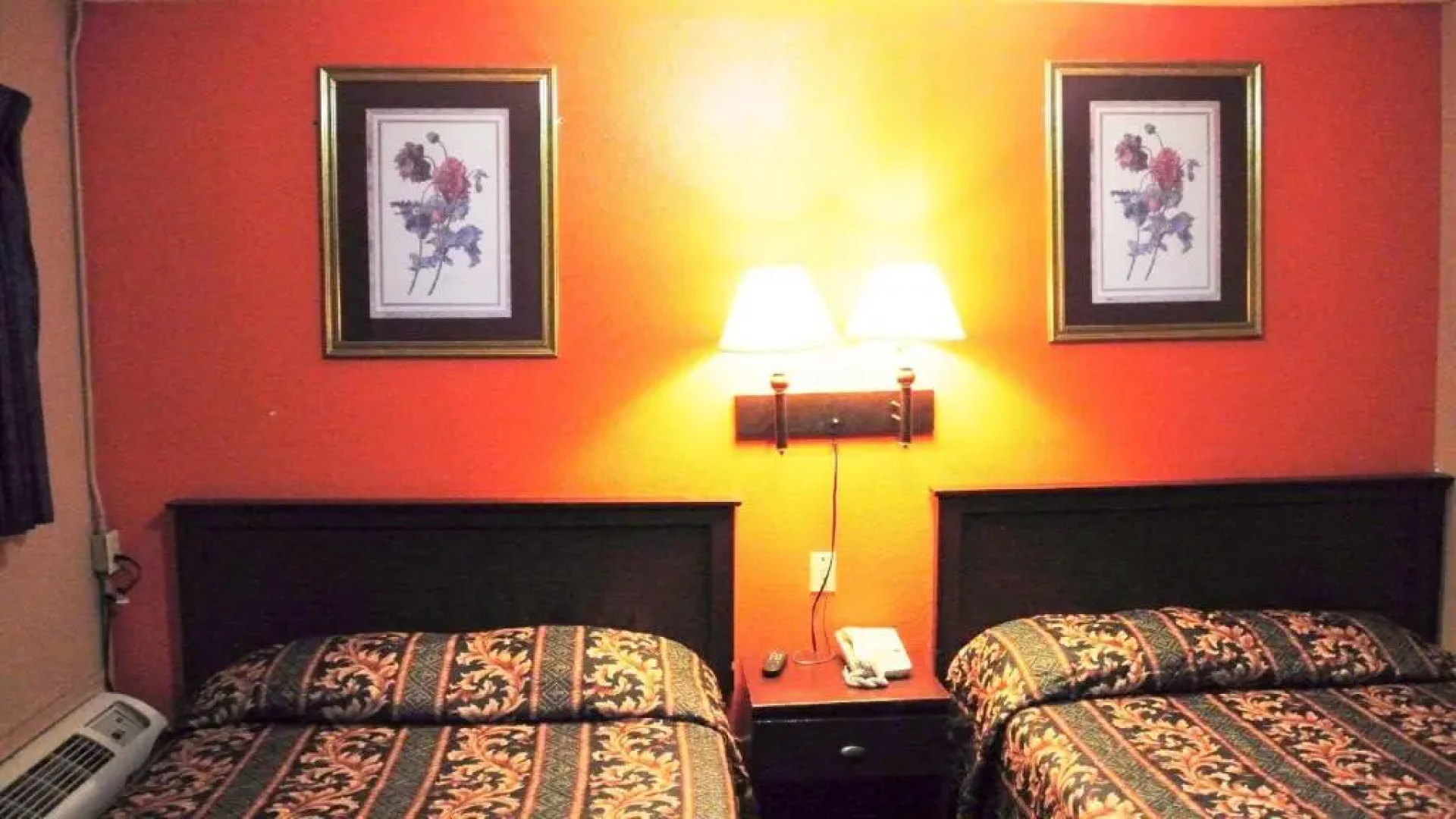 Holiday Capri Motel