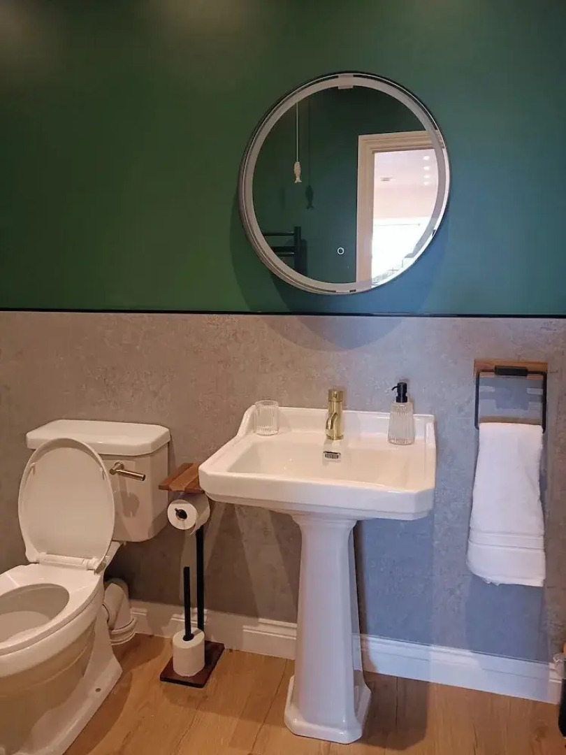 2-bed Coastal Cottage - Sleeps 4 - Pet Friendly