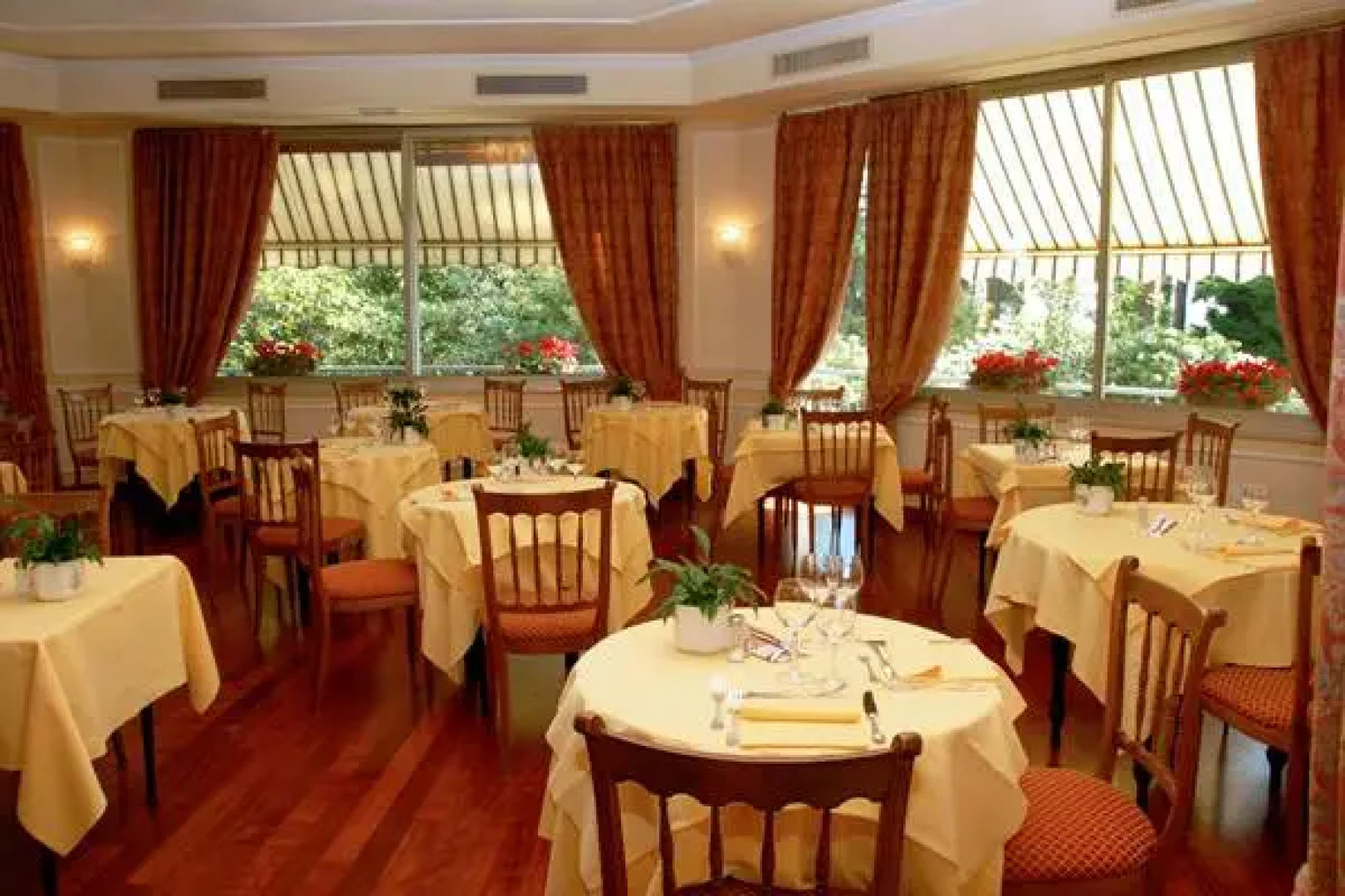 Hotel Paradiso