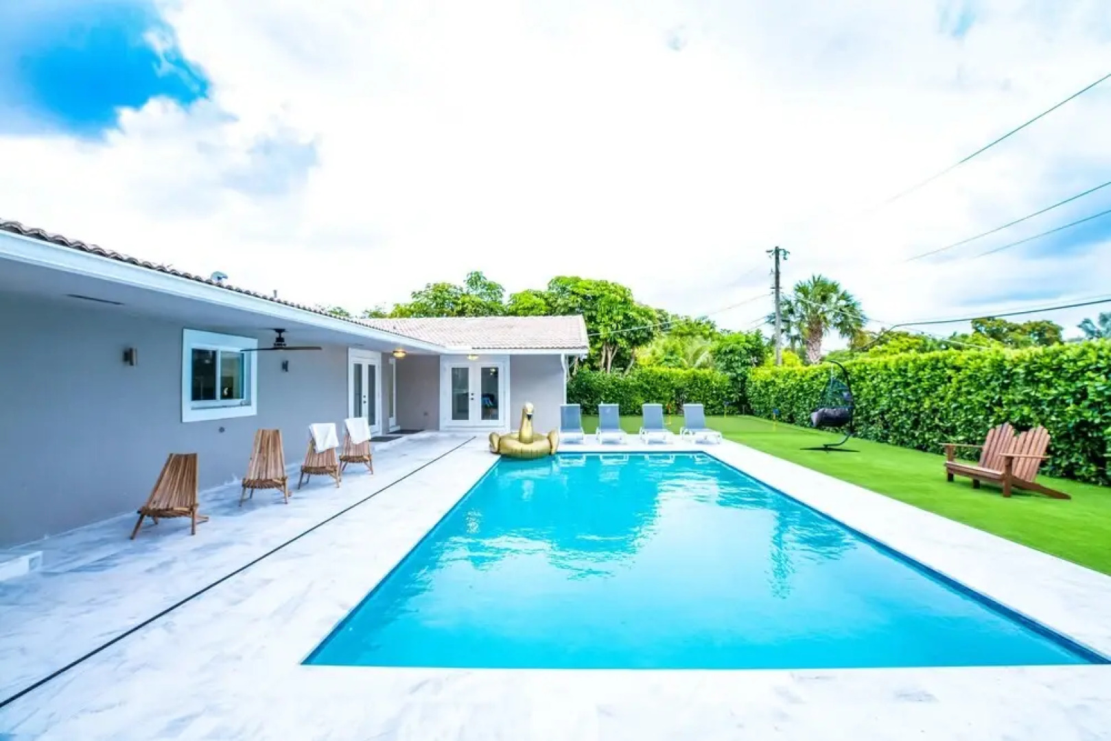 Joyfull Villa Crazy Bkyd w Pool Arg Grill Mini Golf, North Miami Beach