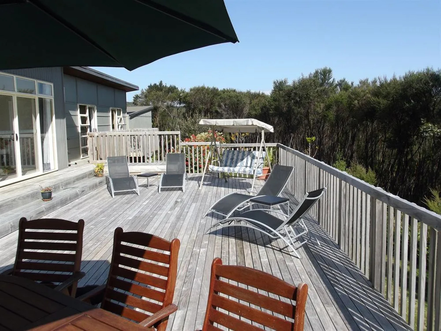 Longhouse Bed and Breakfast