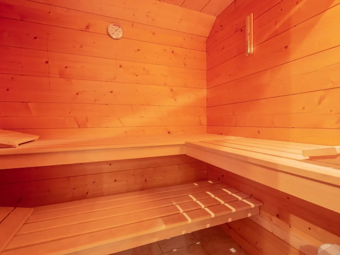 Fine Holiday Home in the Surroundings of Vitry-aux-loges Near Large Swimming Lake