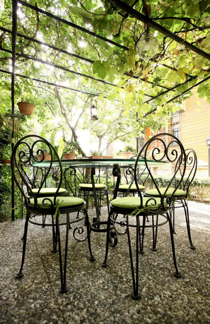 Ottoman Suites by Seratonin