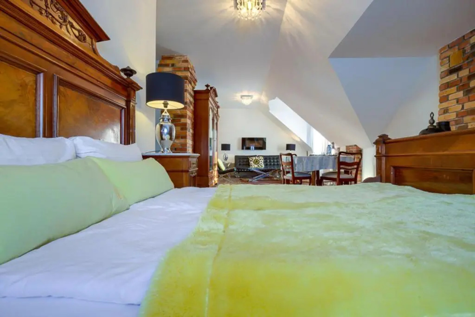 Folwark Białych Bocianów