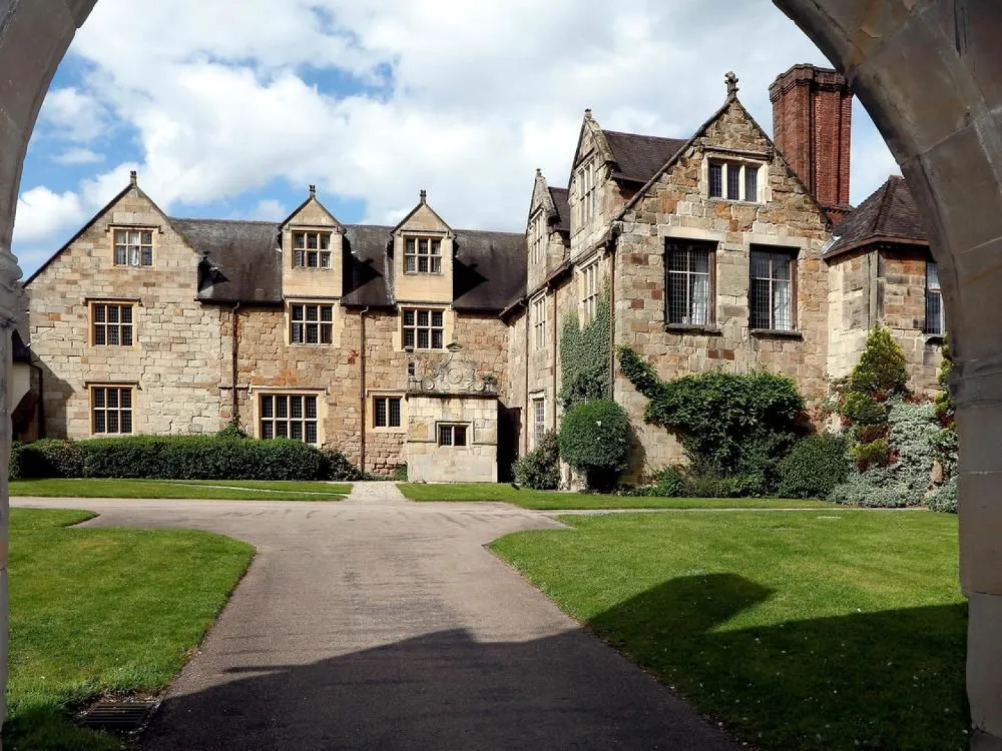 Mercure Telford Madeley Court Hotel