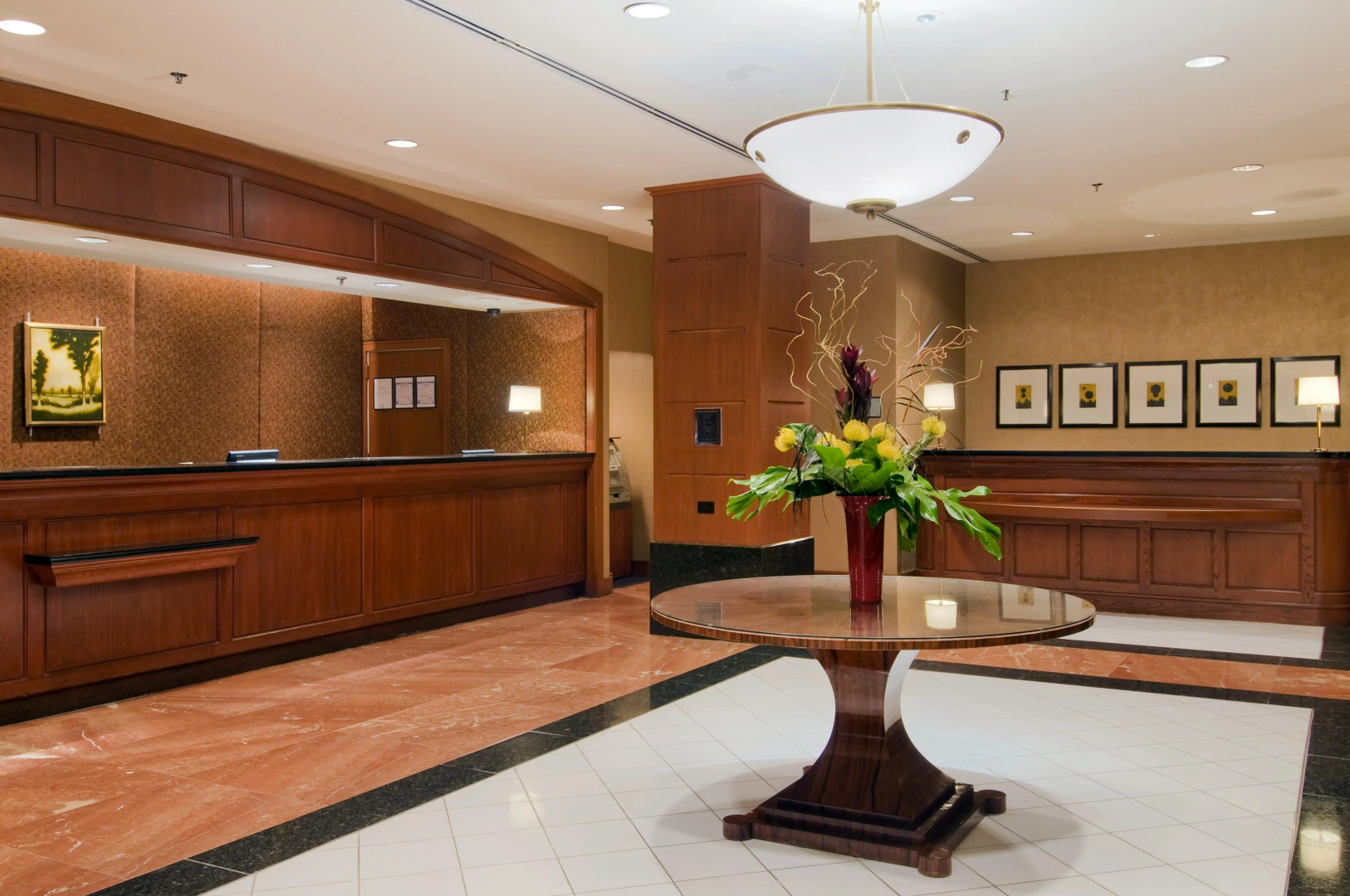 Hilton Chicago/Magnificent Mile Suites