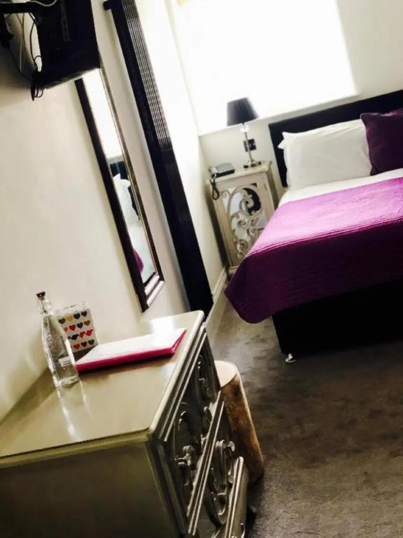 Ship Leopard Hotel – No Children