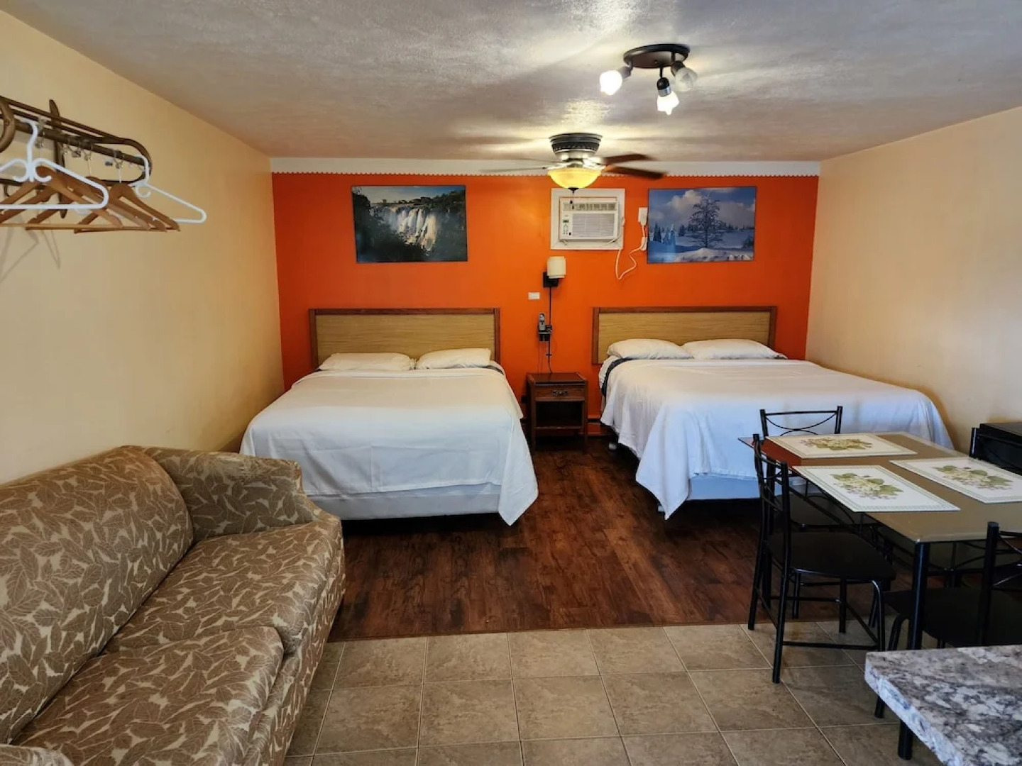 Sun Parlor Motel