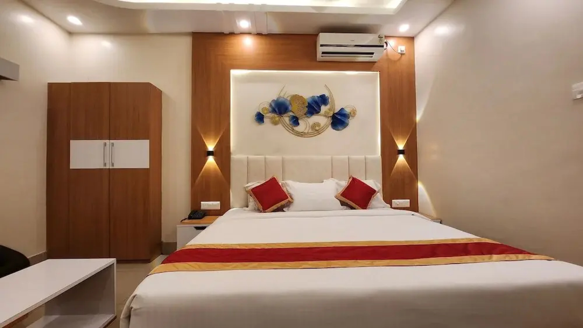 Hotel Priyadarsini