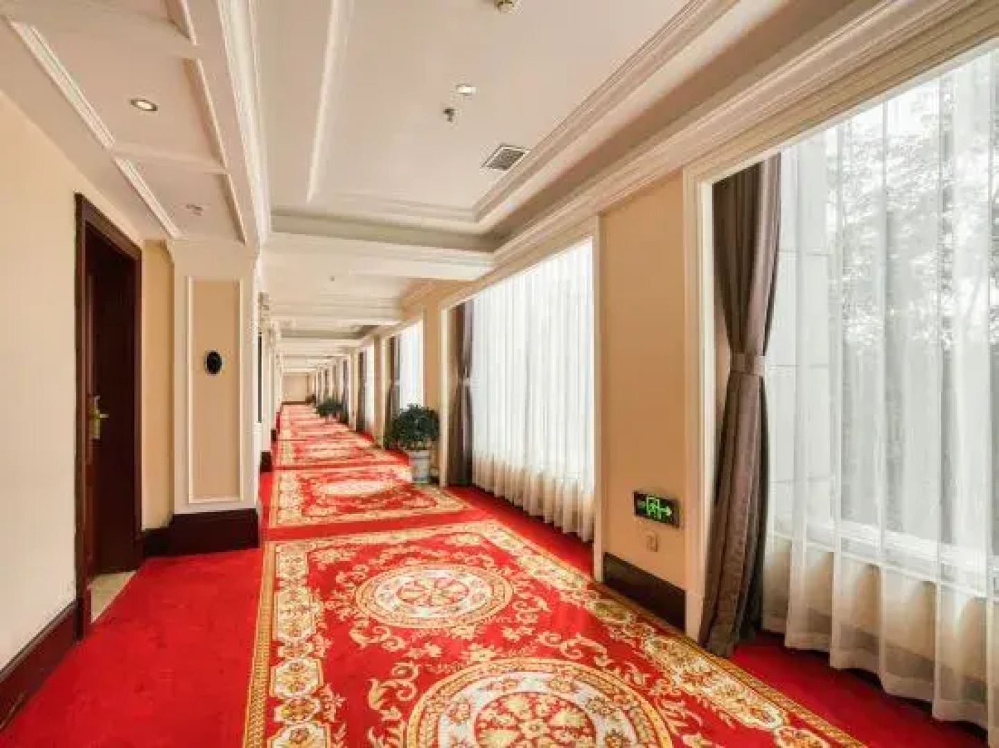 Agate City International Grand Hotel