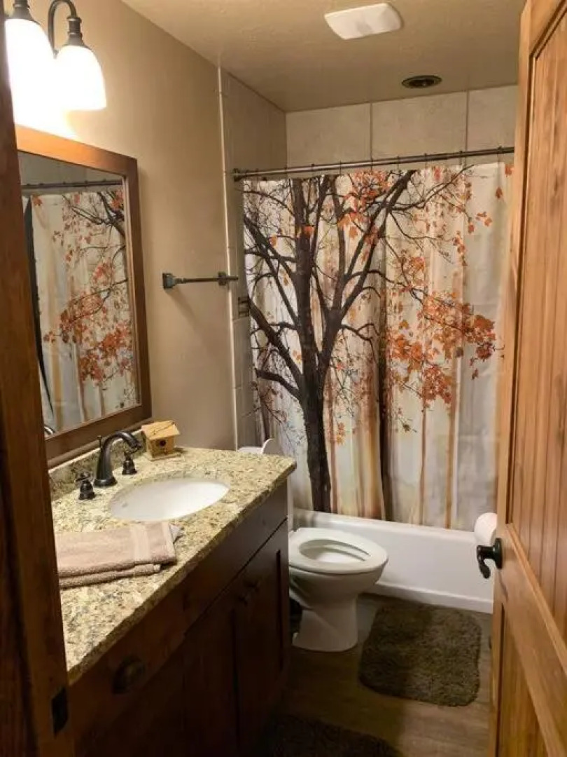 Skyfall Cabin. Stunning views, Hot Tub, minutes from Zion