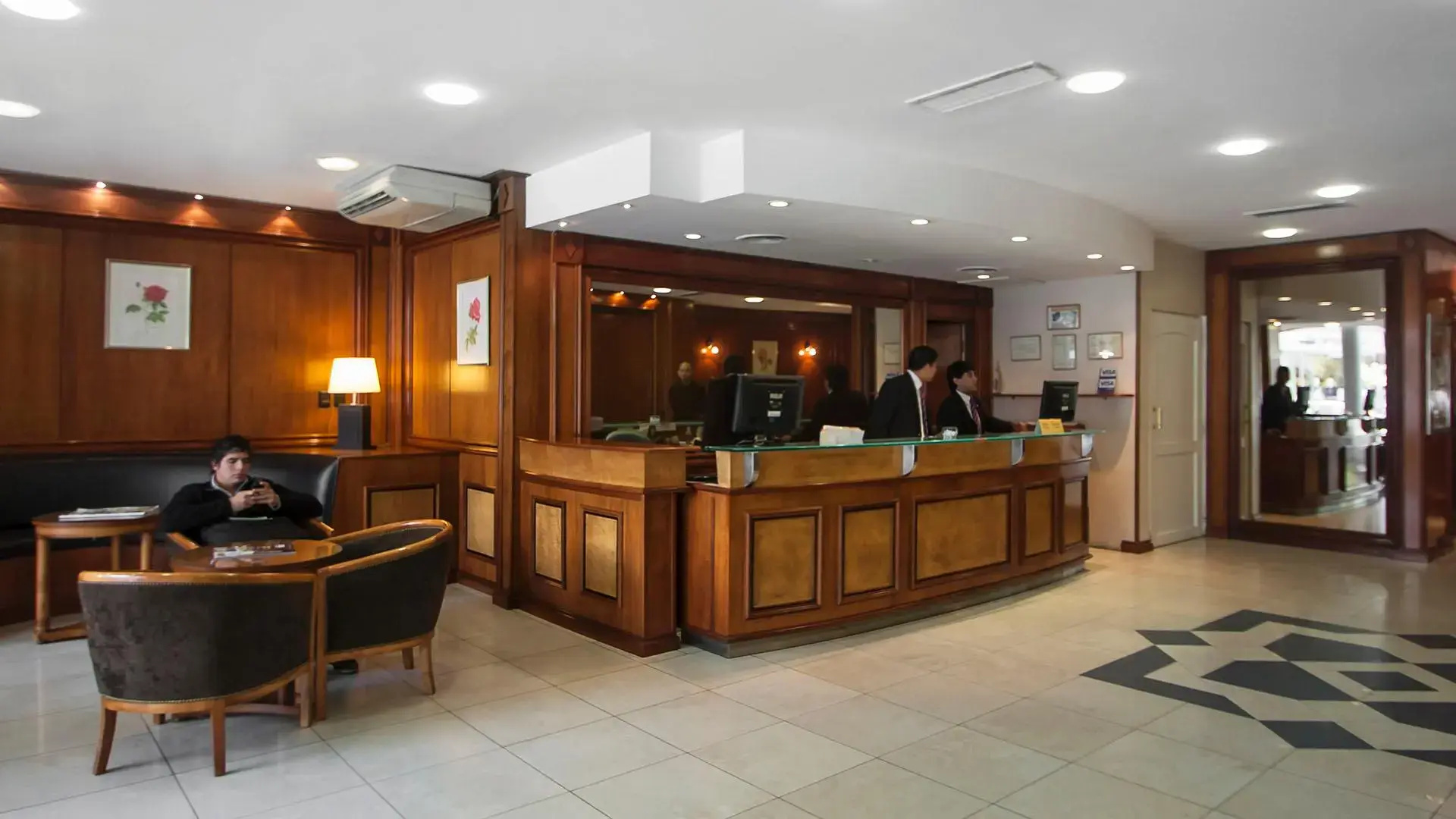 Tucuman Center Suites&Business