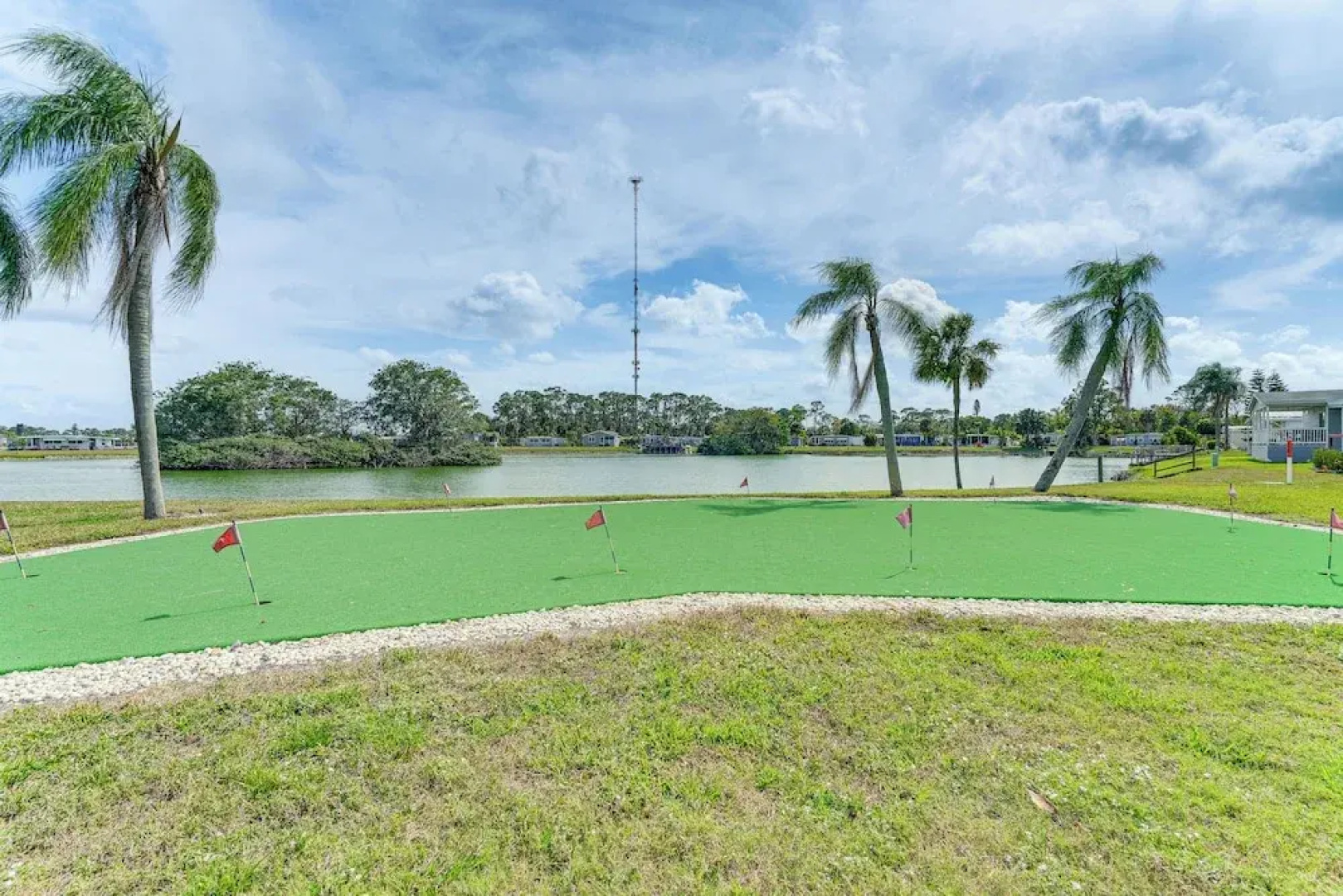 Swim, Golf & Relax: Family Gem in North Fort Myers