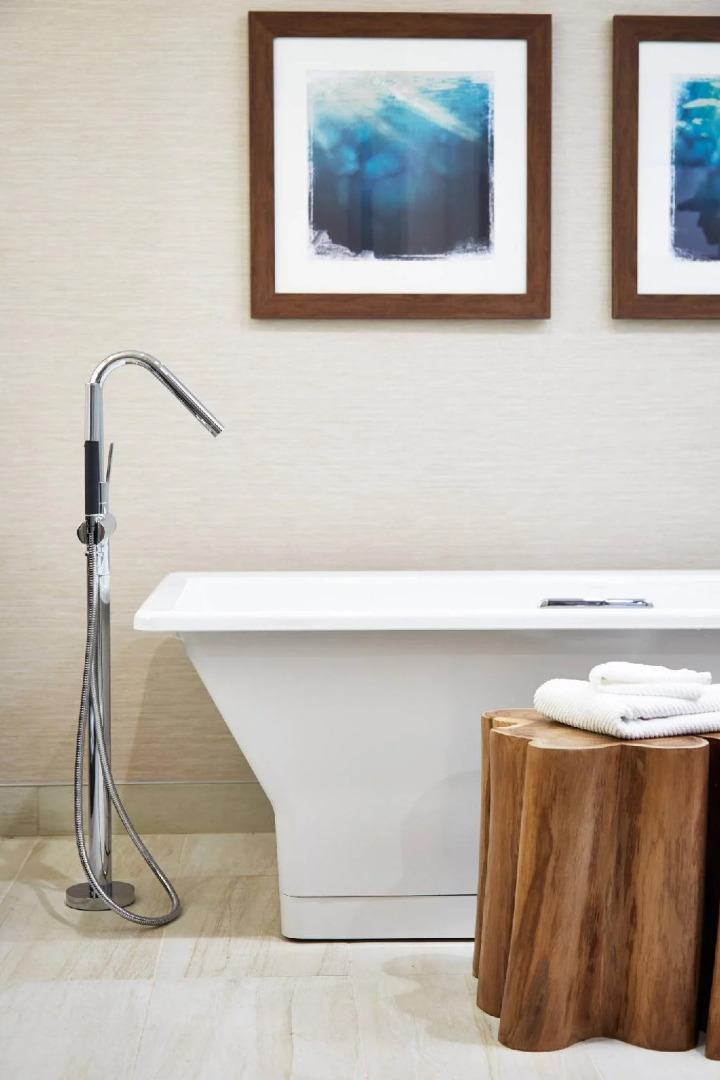 The Del Monte Lodge Renaissance Rochester Hotel & Spa