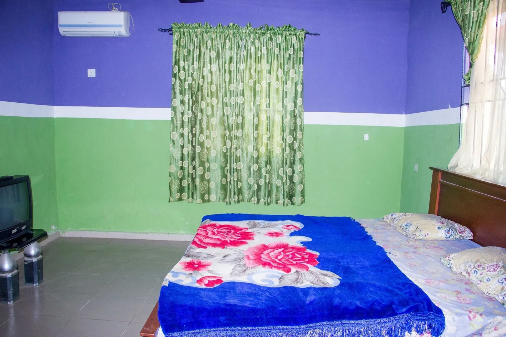 Exclusive Relaxation Place & Bar