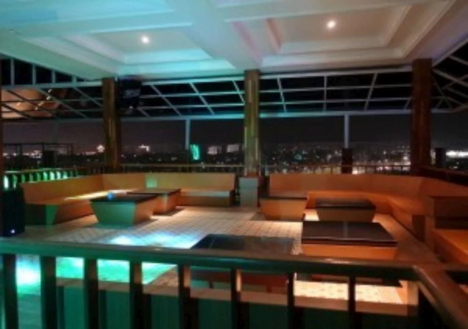 The Grantage Hotel & Sky Lounge
