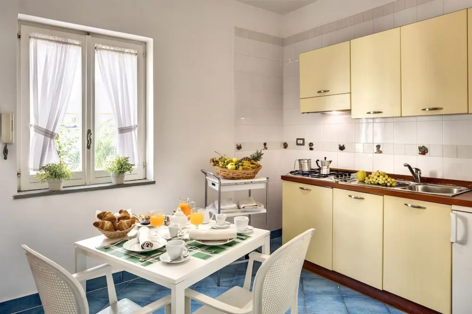 Blue-wave Experience Resort