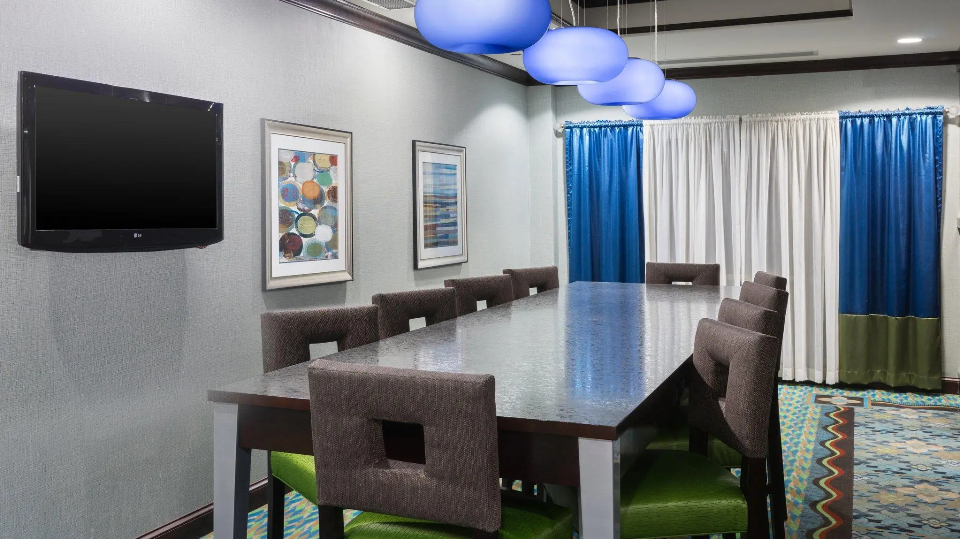 Holiday Inn Express and Suites - Stroudsburg