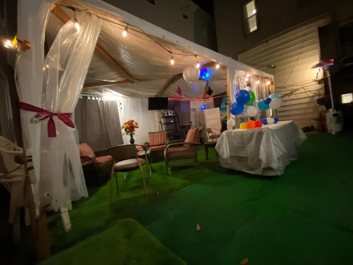 Nice 2 bedroom Apt With Patio