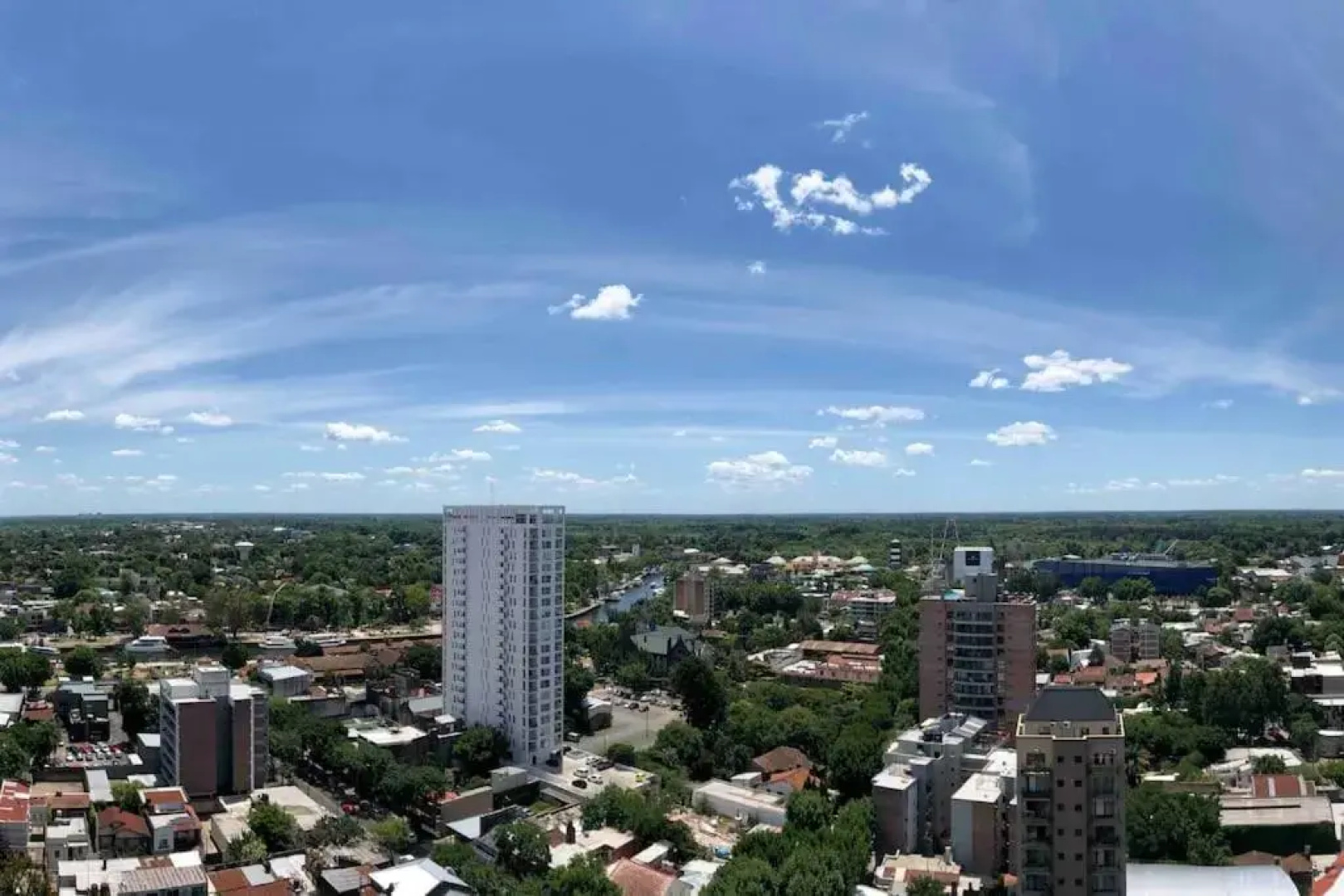 Tigre Center Tower - Con piscina y seguridad 24hs - Opcional cochera