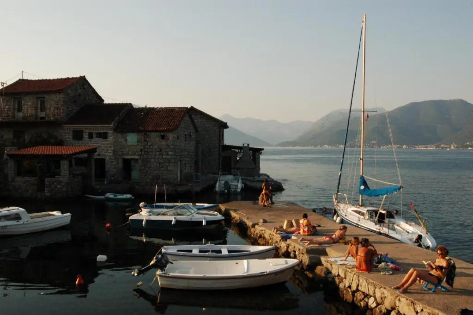 Hidden Jewl - Kakrc Apartment