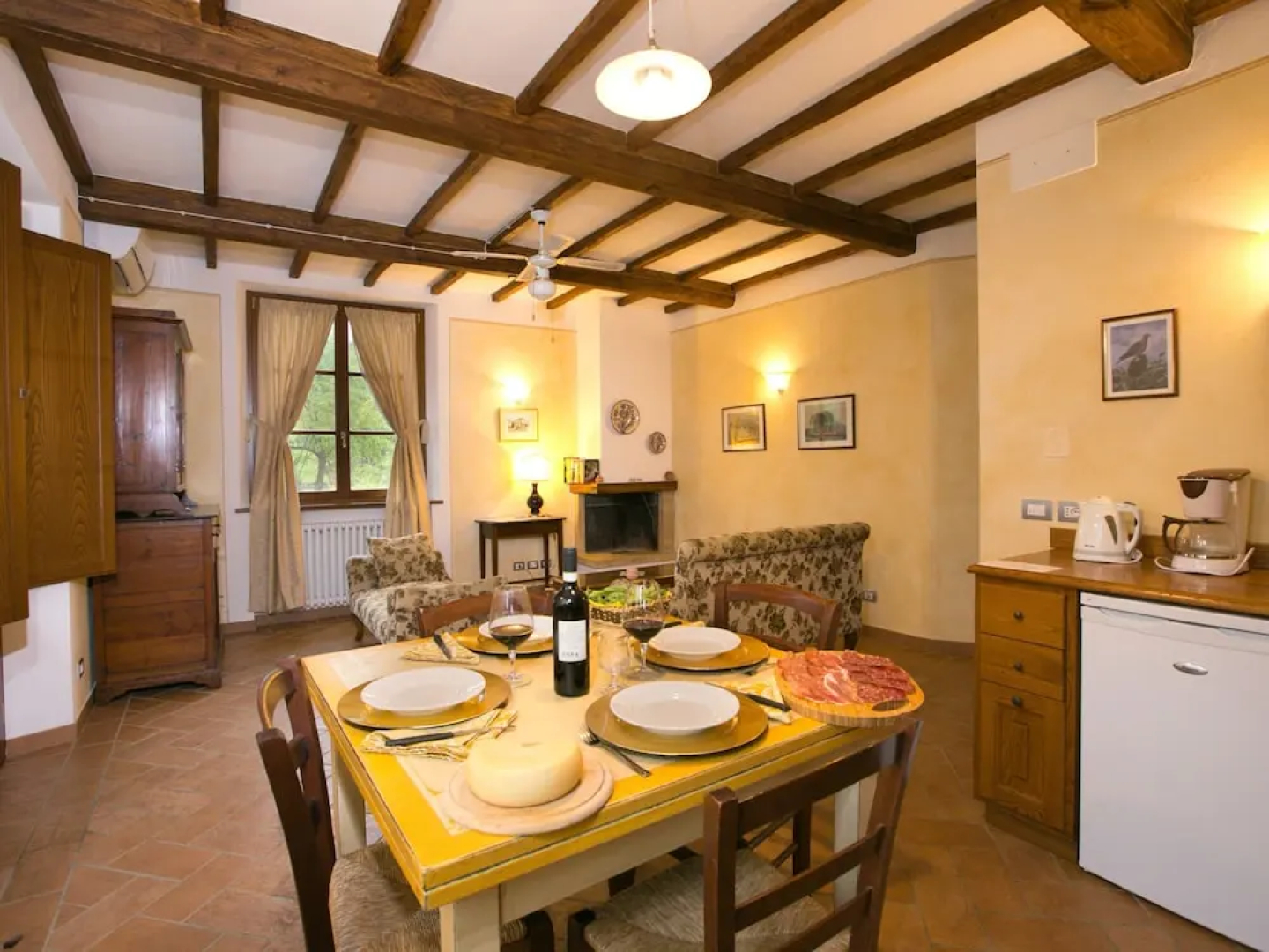 Rustic Retreat With Pool