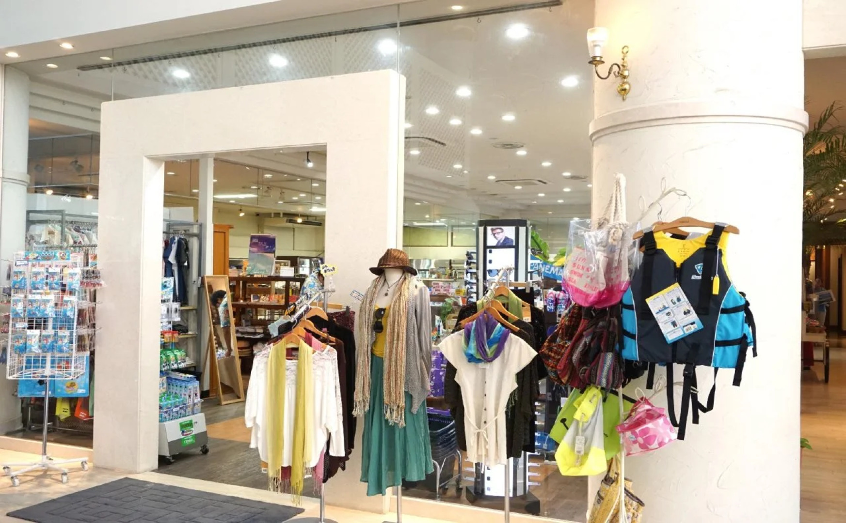 Hotel Breezebay Marina