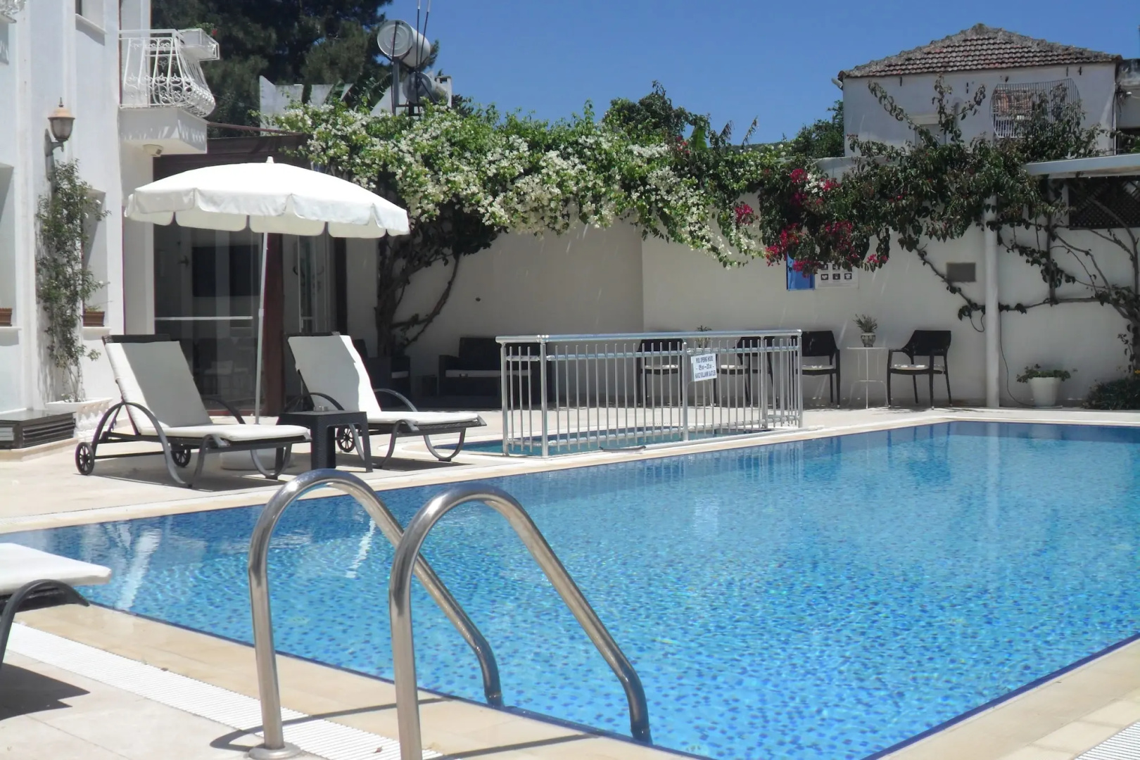 Costa Asmin Hotel