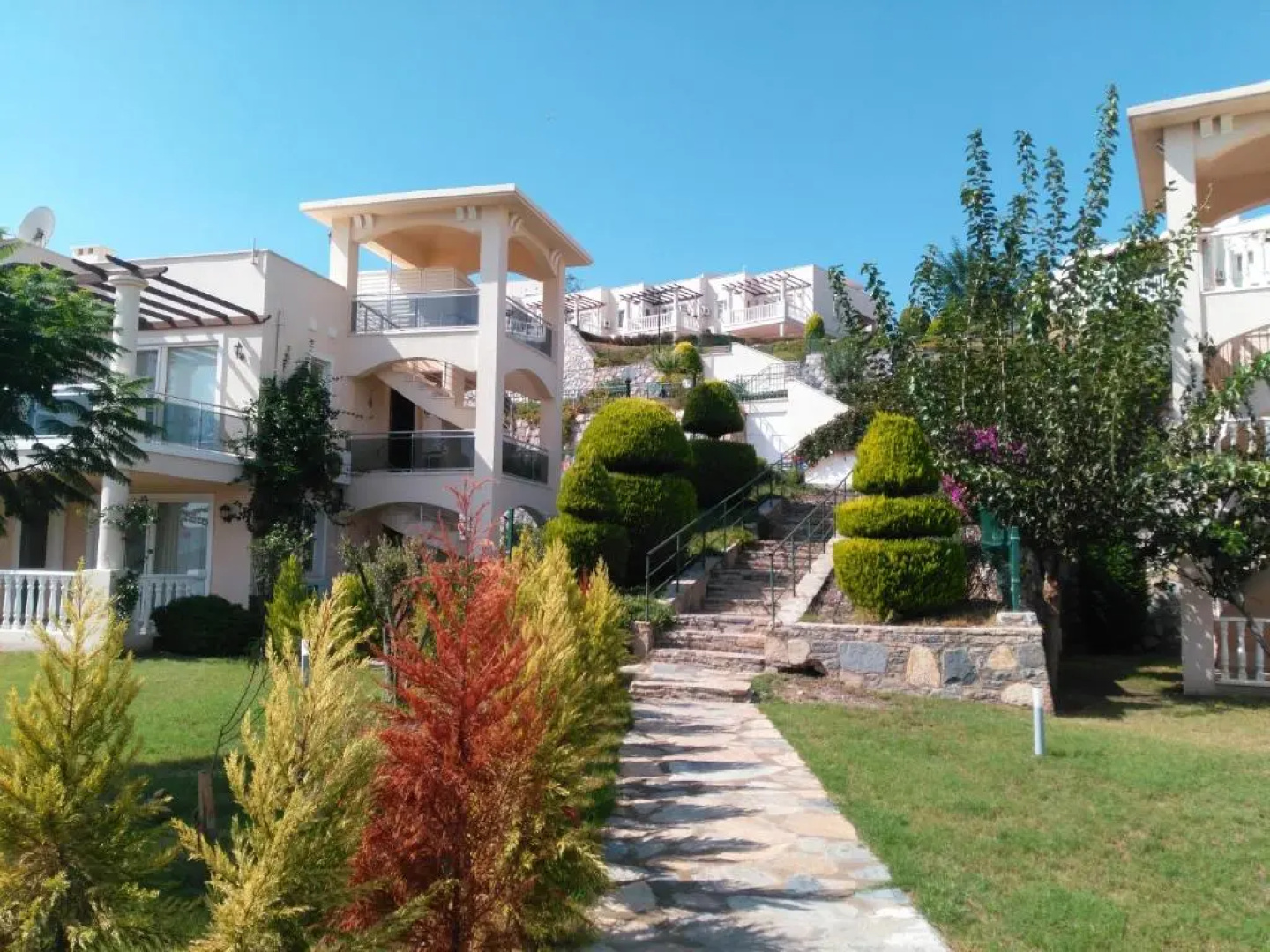 Flamingo Site, Garden Floor Daily Rent Apartment, Lake and Natural View, in Bodrum, A21